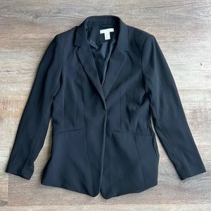 H&M Women’s black blazer size 10.